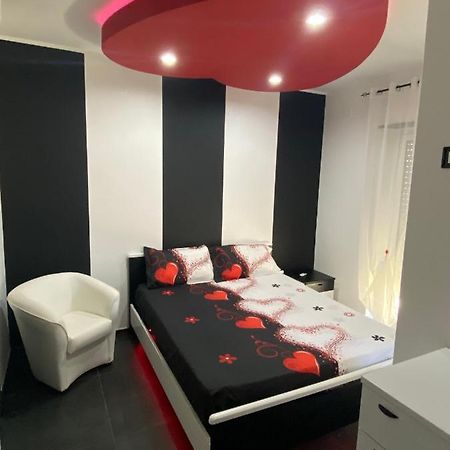 مونوبولي Iris Room المظهر الخارجي الصورة
