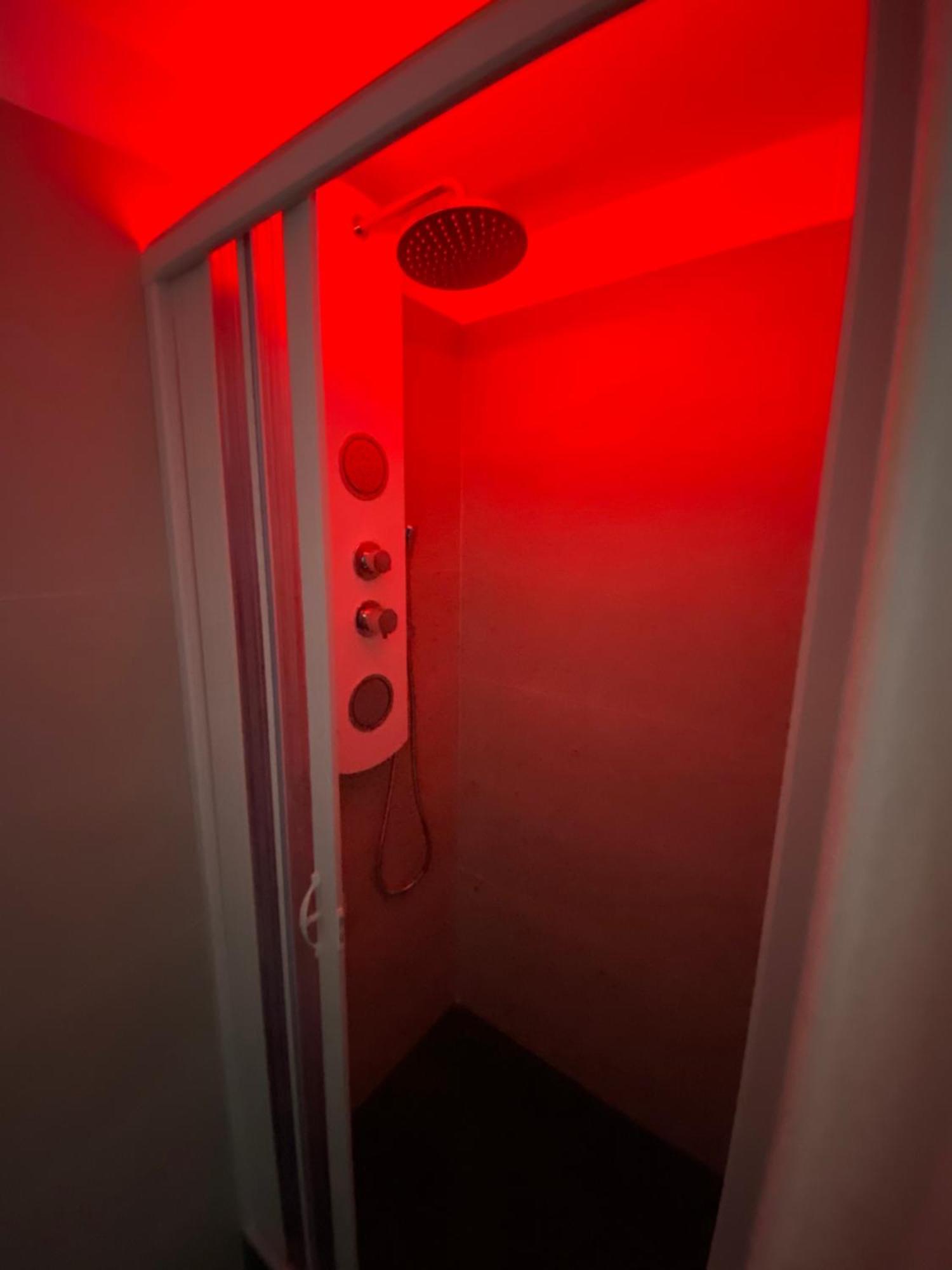 مونوبولي Iris Room المظهر الخارجي الصورة