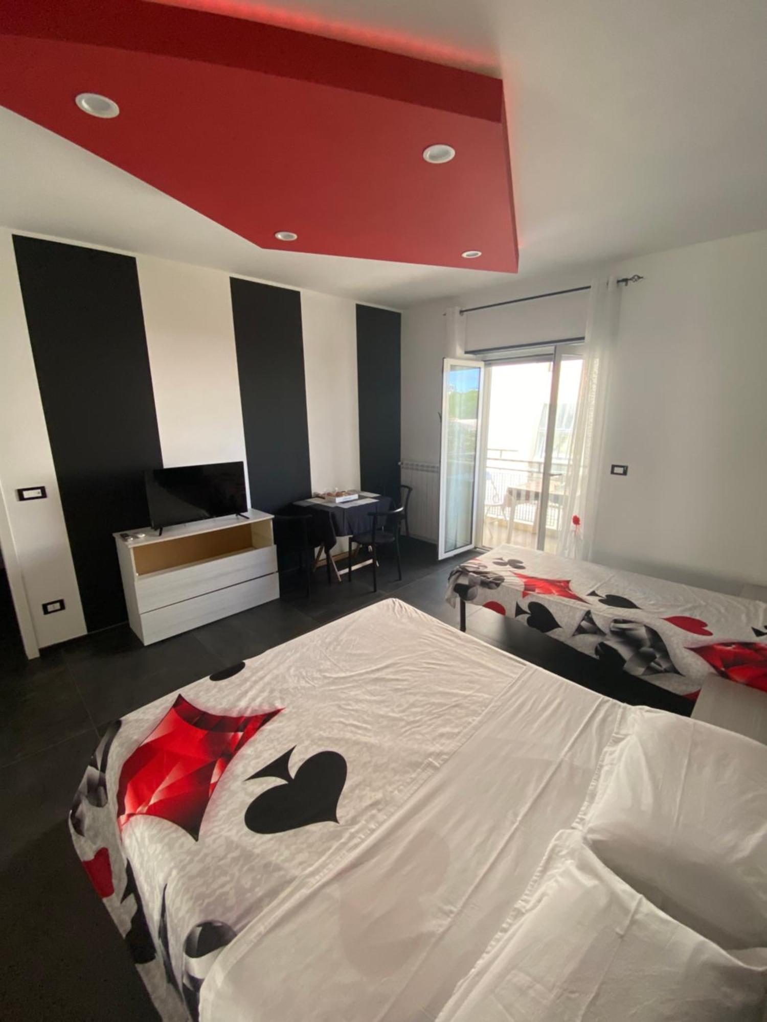 مونوبولي Iris Room المظهر الخارجي الصورة